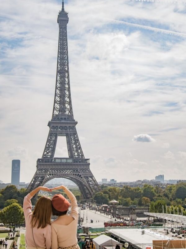 paris-france-eiffel-tower-597049 2